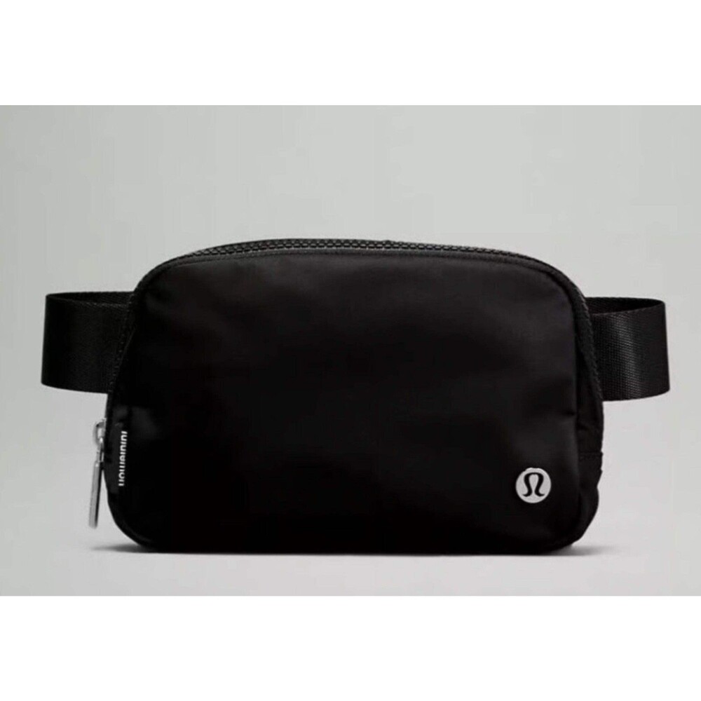 Lululemon Everywhere Belt Bag, Black